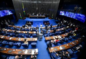 A chegada da reforma da Previdência ao Senado (PEC 6/2019) promete esquentar o clima na Casa a partir desta semana, quando começa a ser discutida na Comissão de Constituição e Justiça (CCJ) da Casa. O relator, senador Tasso Jereissati (PSDB-CE), defende abertamente que os colegas confirmem o texto aprovado pelos deputados, sem nenhuma alteração para que a PEC não precise voltar à Câmara.