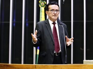 Deputado corrige que MS é no Sul e não no Centro - Oeste