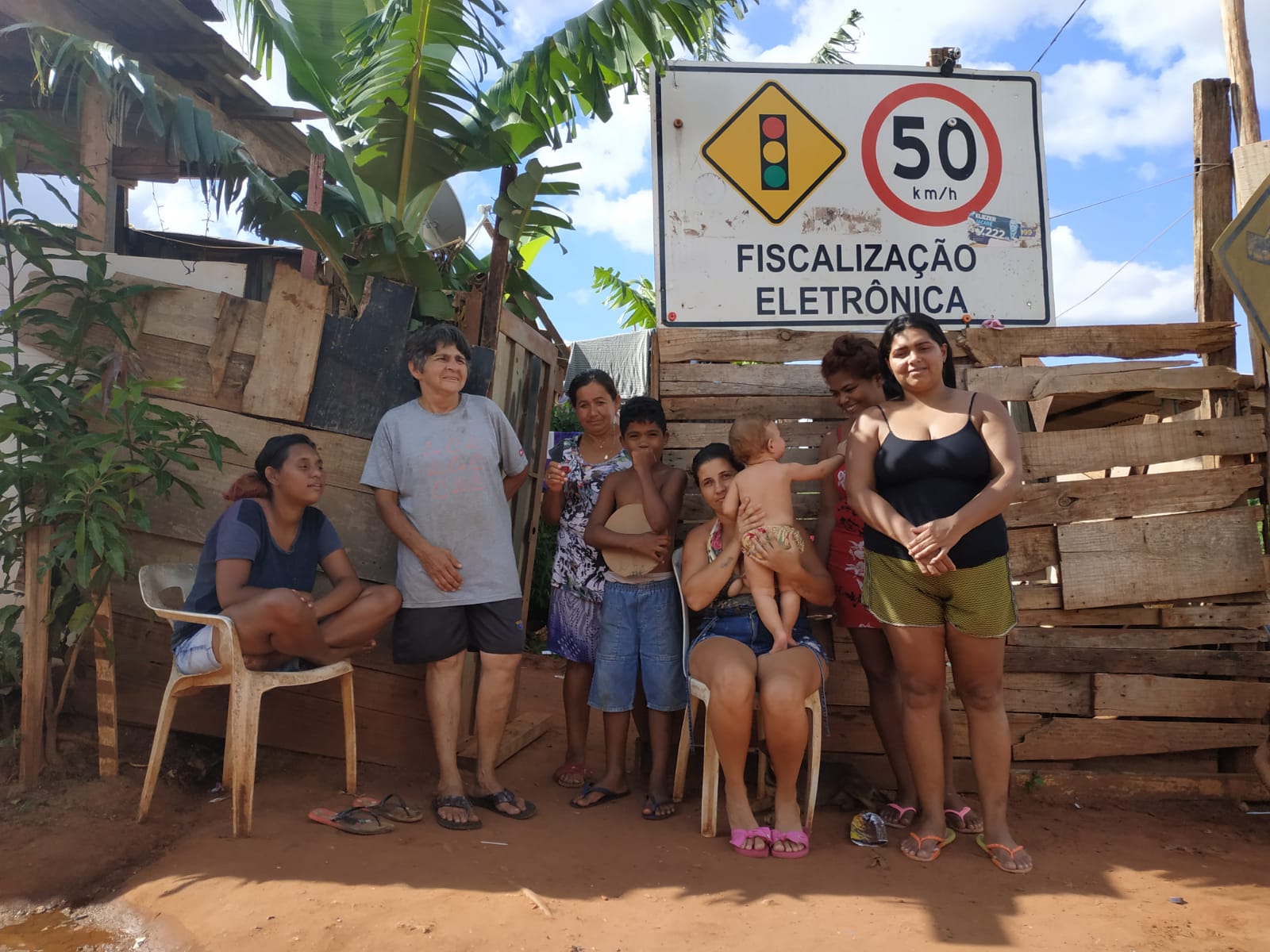 pobre pobreza periferia favela comunidade morro do mandela campo grande ms