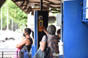 Tarifa de ônibus dourados