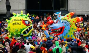 carnaval 2022 covid-19 bloco rua desfile aglomeracao