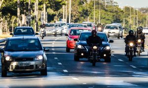 transito carros veiculos automovel