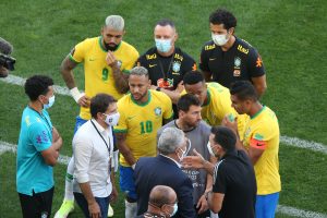 ***FOTO DE ARQUIVO*** SÃO PAULO, SP, 05.09.2021 - Brasil e Argentina nas eliminatórias da Copa do Mundo 2022 na Neo Química Arena. Paralisação do jogo devido a problemas com a Anvisa. Jogadores da Argentina saem de campo.