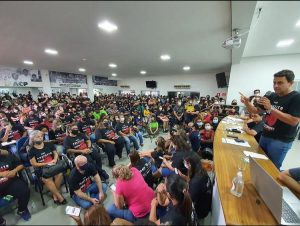 professores municipais servidores publicos reme rede municipal de ensino passeata manifestacao greve paralisacao reajuste campo grande ms prefeito prefeitura marquinhos trad