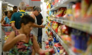 supermercado compra alimento cesta basica