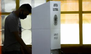 urna voto votação eleições cidadão votando