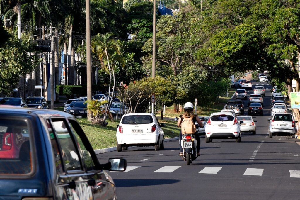 Avenida Mato Grosso rua transito