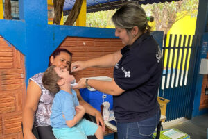 vacinação_escola_criança_vacina