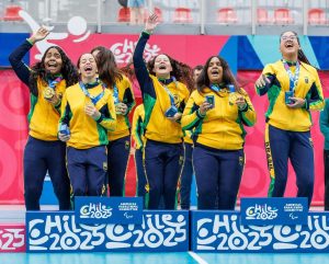 Goalball garante ouro duplo e Graziele Mendes brilha