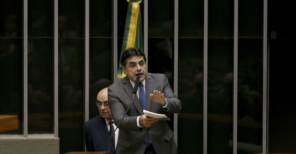 Deputado Domingos Sávio (PSDB/MG) durante sessão de discussão do processo de impeachment de Dilma, no plenário da Câmara Wilson Dias/Agência Brasil