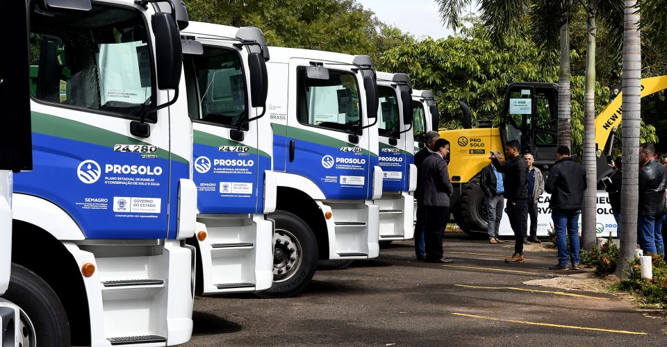 equipamentos agrícolas