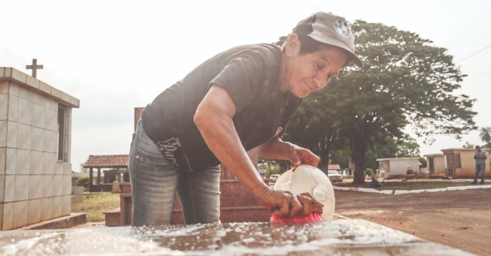 limpeza de cemitério_finados