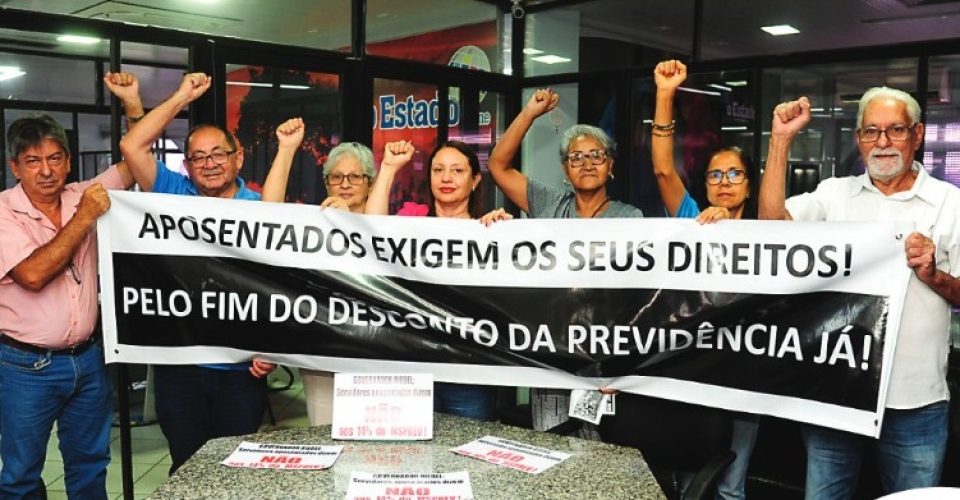 Foto: Grupo confirma presença
na primeira sessão da
Alems e convida todas
as categorias para o
movimento/Nilson Figueiredo