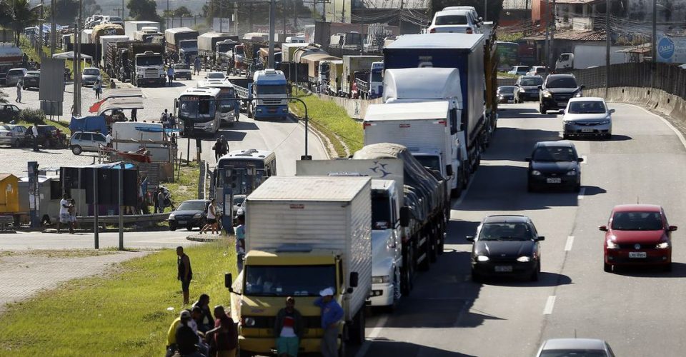 Auxílio caminhoneiro