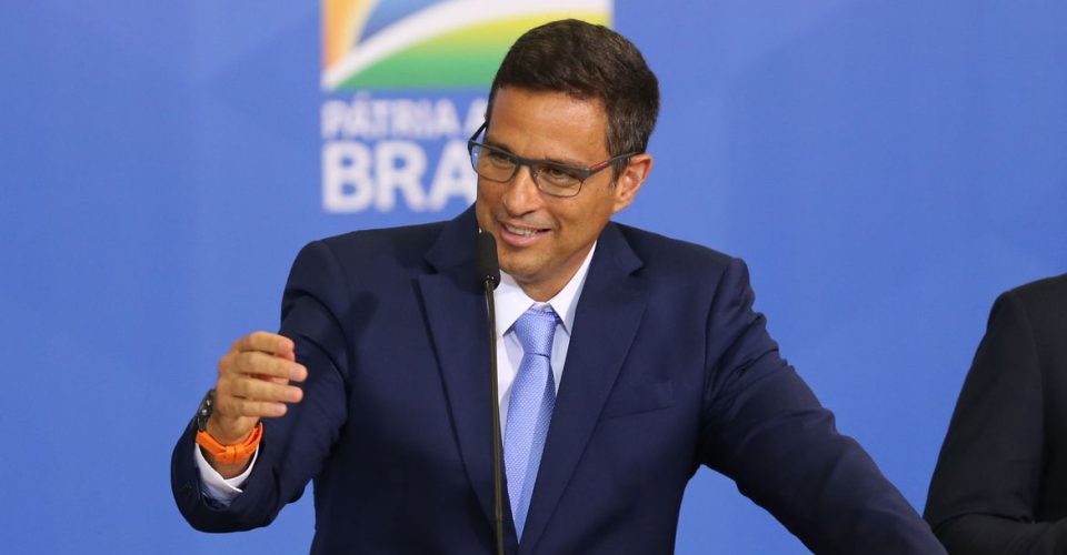 Presidente do Banco Central, Roberto Campos Neto, discursa durante cerimonia de sanção da Lei da Autonomia do Banco Central - Foto: Agência Brasil