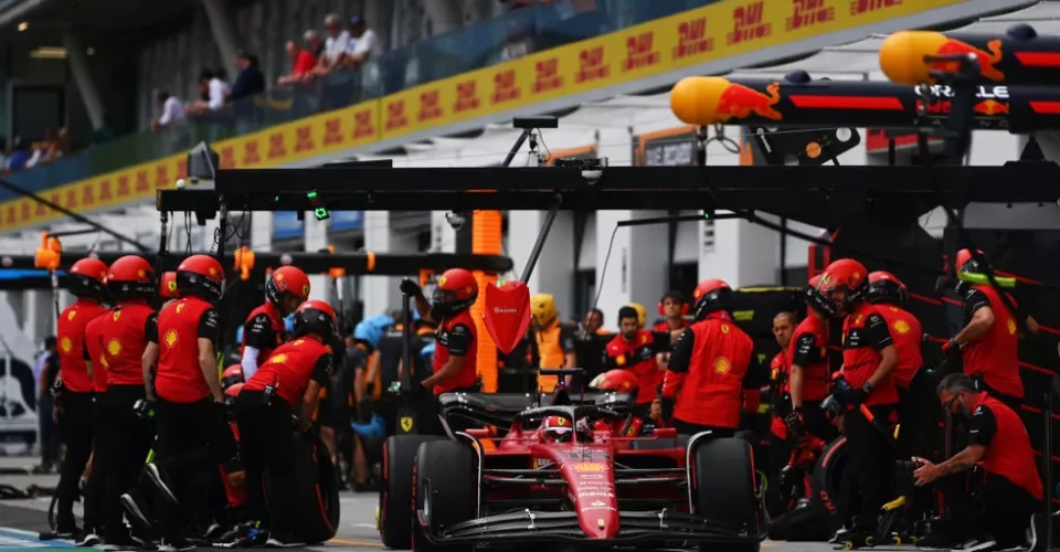 Leclerc perde dez posições no Gp do Canadá após troca do motor.  
Foto: Dan Mullan /Getty Images