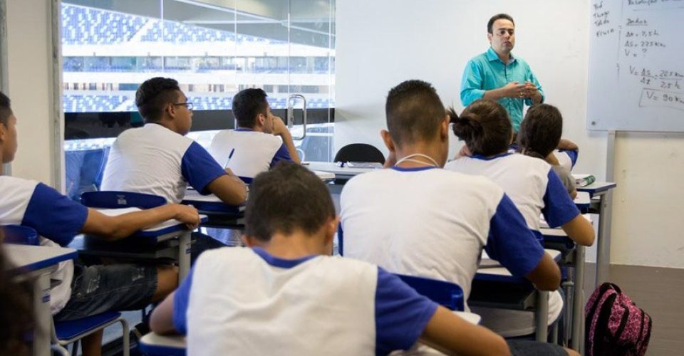 Plenário pode votar prorrogação de mudanças no calendário escolar