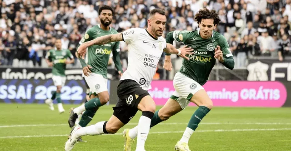 Renato Augusto em Corinthians x Goiás (Foto: Marcos Ribolli)