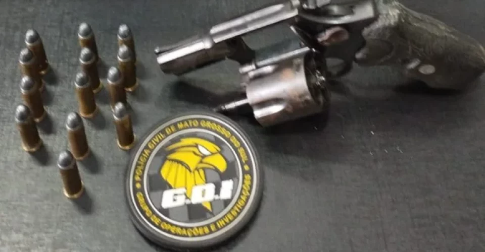 Um dos presos foi flagrado com m revolver Calibre 38
Foto: divulgação PCMS